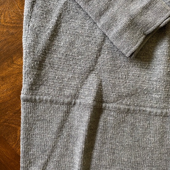 lululemon | sit in lotus wrap - Picture 3 of 12